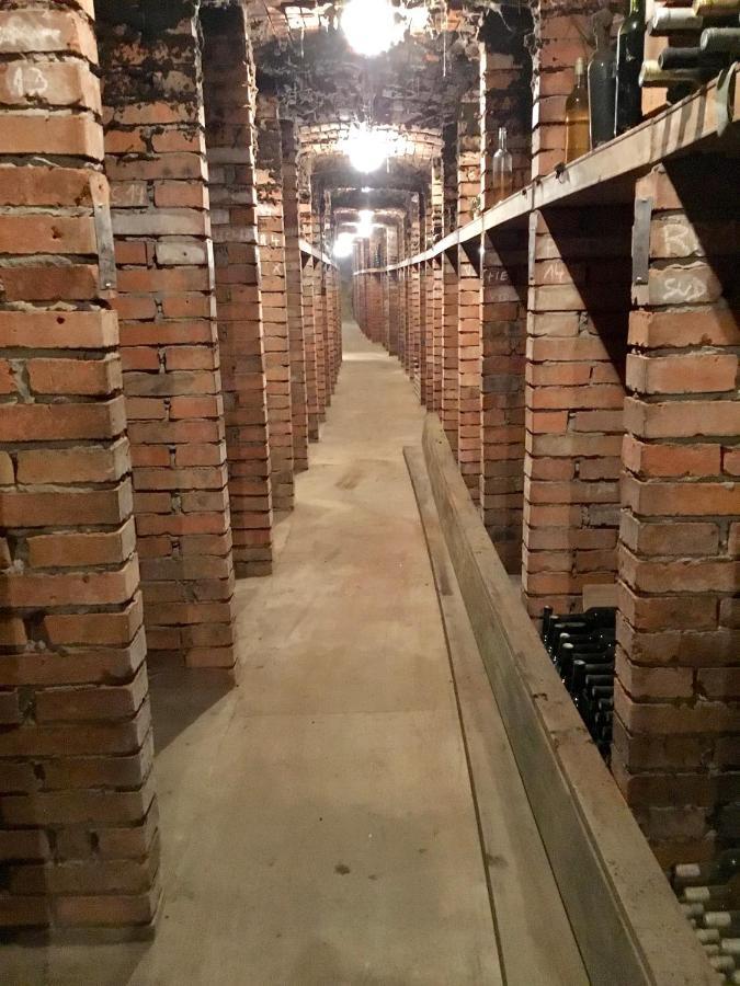 Sklep U Dusana Vracov Extérieur photo